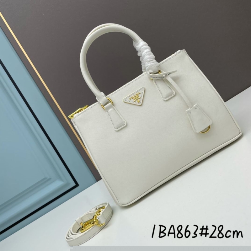 Pra*a shopping bags